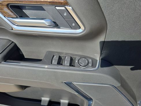 New 2026 GMC Sierra 1500 SLE image 28
