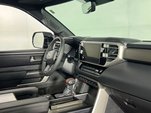 Used 2025 Toyota Sequoia Limited image 30