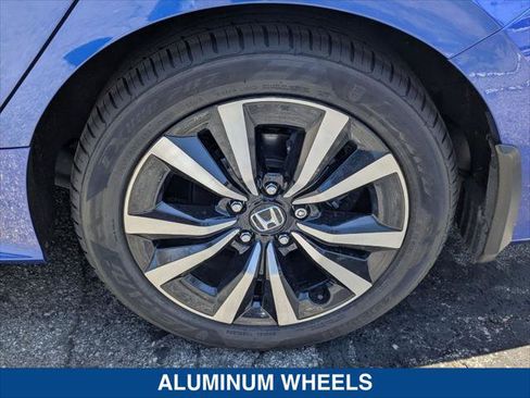 Used 2023 Honda Civic EX image 9