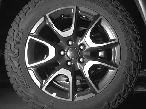 Used 2025 Jeep Compass Trailhawk image 15