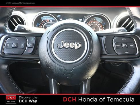 Used 2021 Jeep Gladiator Sport AWD/4WD image 8