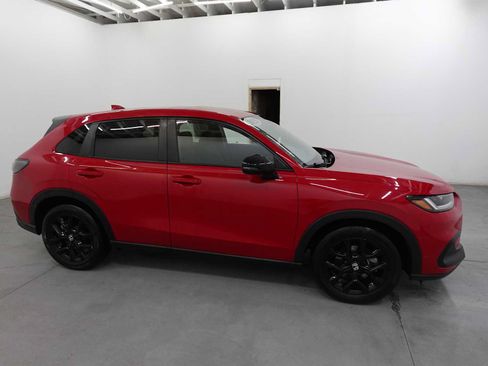 Certified 2025 Honda HR-V Sport image 4