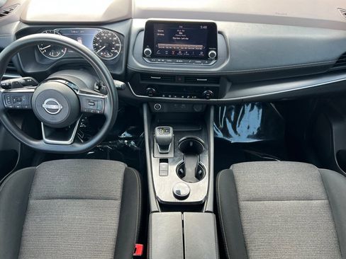 Used 2023 Nissan Rogue SV image 10