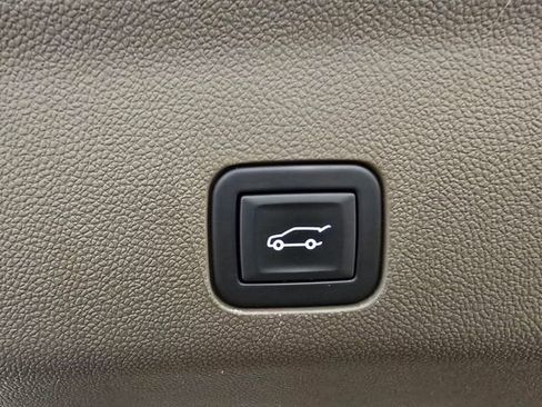 Used 2023 GMC Yukon Denali image 41