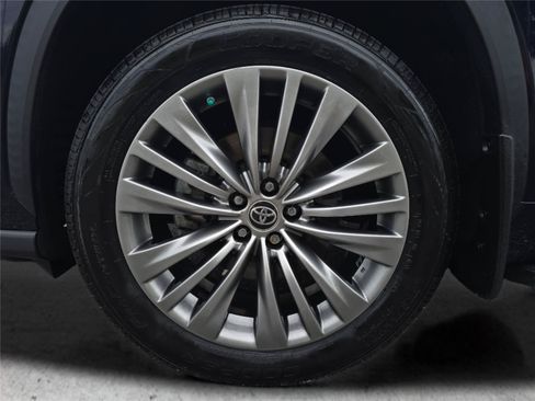 Used 2021 Toyota Highlander Platinum AWD/4WD image 31