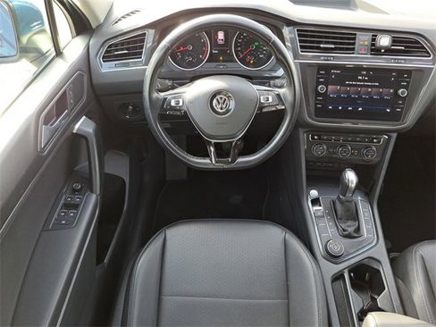 Used 2019 Volkswagen Tiguan SE image 11