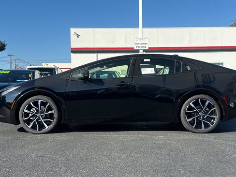 New 2026 Toyota Prius Plug-In Hybrid image 6