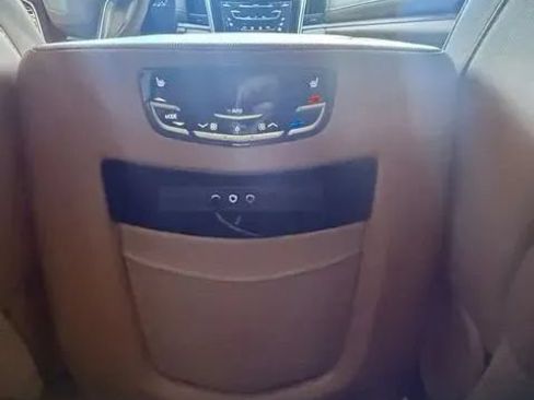 Used 2016 Cadillac Escalade Platinum AWD/4WD image 21