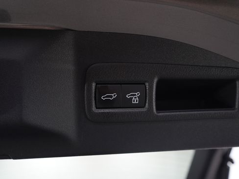 Used 2023 Toyota bZ4X XLE w/ Weather Package image 12