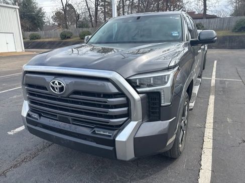 Used 2023 Toyota Tundra Limited image 3