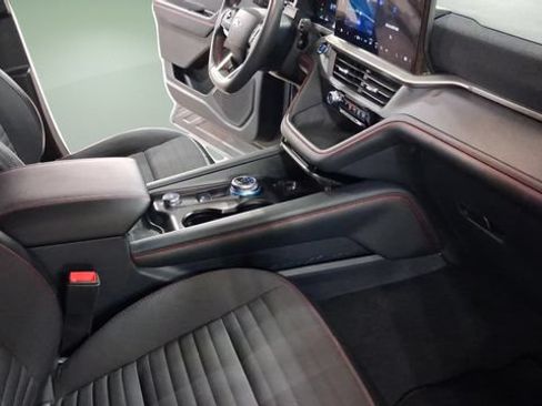 Used 2025 Ford Explorer ST-Line AWD/4WD image 13