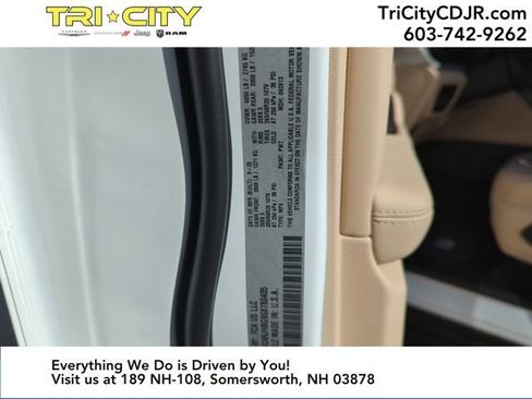 New 2025 Jeep Grand Cherokee Limited image 29