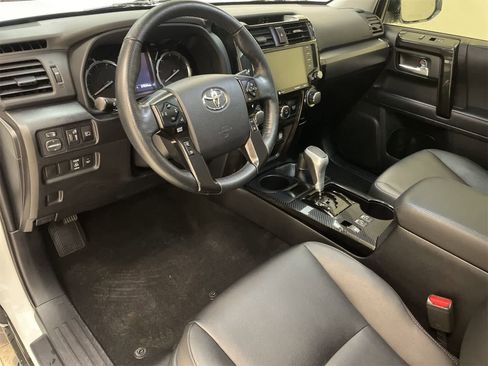 Used 2023 Toyota 4Runner TRD Off-Road Premium image 2