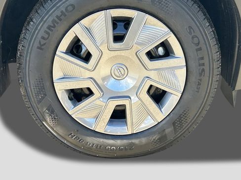 New 2026 Nissan Kicks S image 7