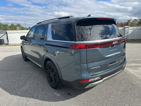 Used 2024 Kia Carnival SX Prestige image 9