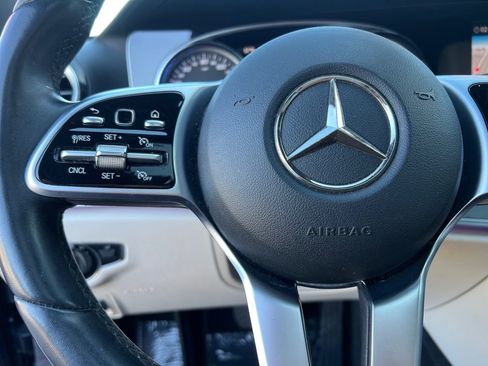 Used 2019 Mercedes-Benz E 300 image 34
