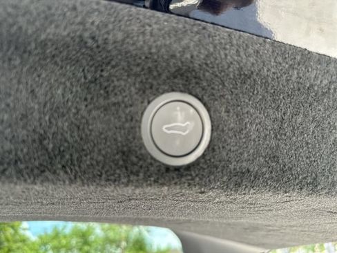 Used 2026 Tesla Model Y 2WD image 25