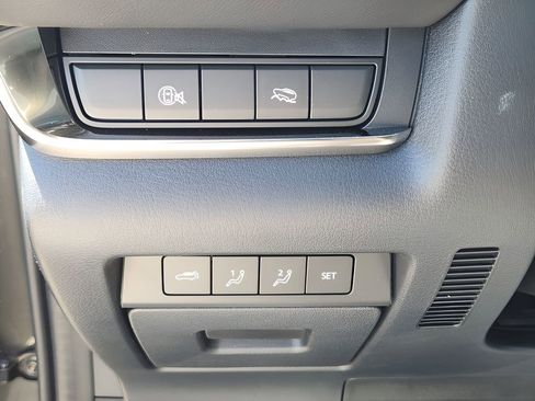 Used 2025 MAZDA CX-30 AWD 2.5 S w/ Premium Package image 18