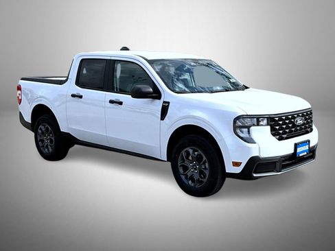 New 2026 Ford Maverick XLT image 3