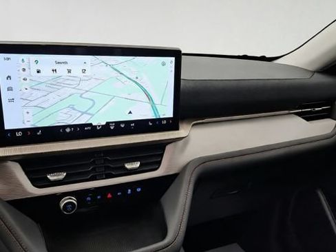 New 2026 Ford Explorer Active AWD/4WD image 17