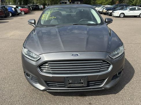 Used 2013 Ford Fusion SE FWD image 2