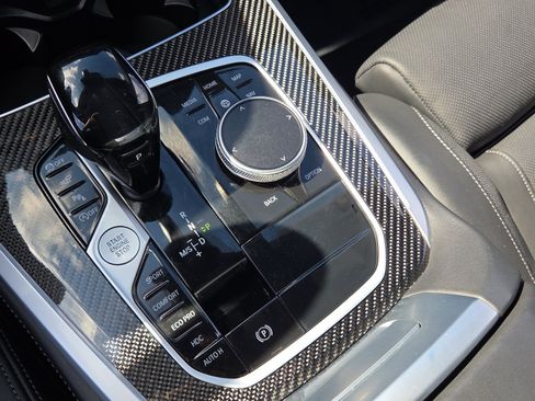 Used 2022 BMW X5 M50i image 39