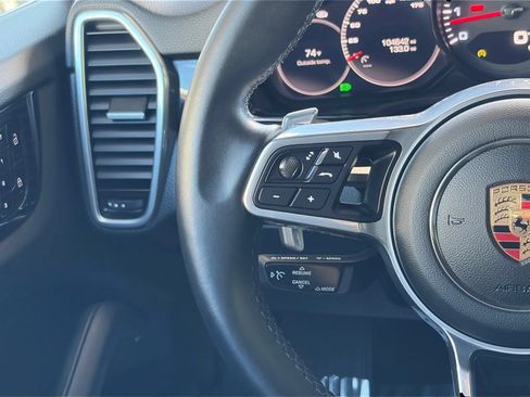 Used 2020 Porsche Cayenne AWD/4WD image 29