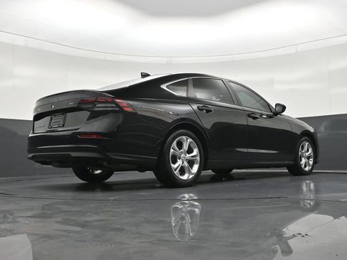 Used 2023 Honda Accord LX image 30