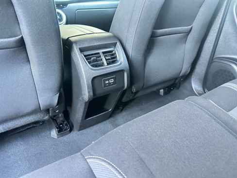 Used 2025 Chevrolet Blazer LT image 24