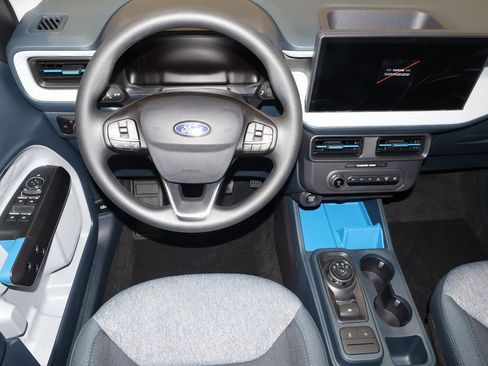 New 2025 Ford Maverick XLT w/ 4K Tow Package image 15