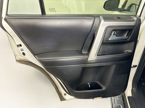 Used 2017 Toyota 4Runner SR5 image 25