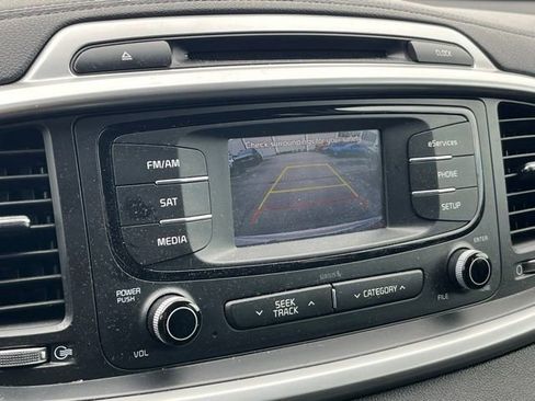 Used 2016 Kia Sorento LX w/ LX Convenience Package AWD/4WD image 23
