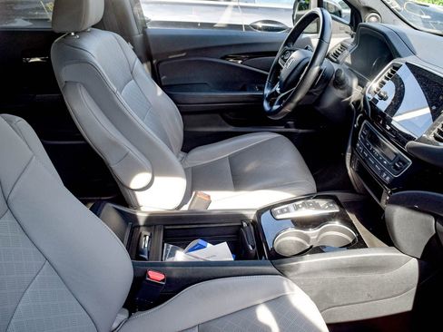 Used 2020 Honda Passport Touring image 19
