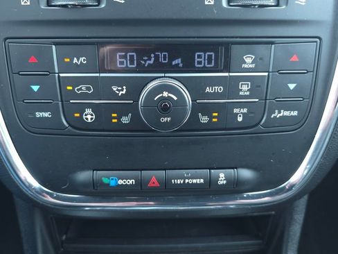Used 2017 Dodge Grand Caravan GT FWD image 37