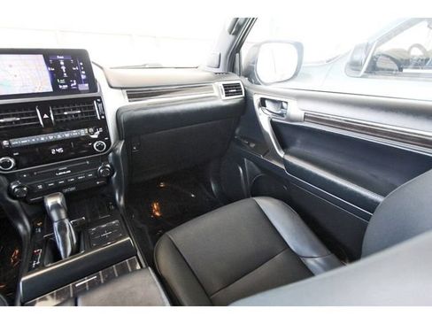Used 2023 Lexus GX 460 Premium AWD/4WD image 9