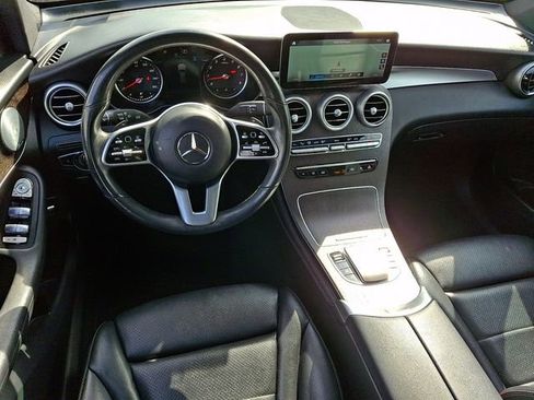 Used 2020 Mercedes-Benz GLC 300 4MATIC image 2