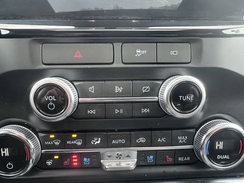 Used 2022 Ford Expedition Max Limited image 25