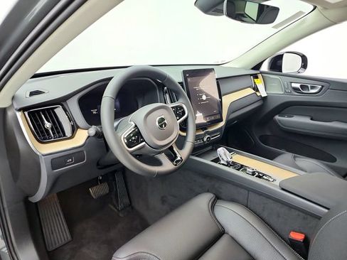 New 2026 Volvo XC60 B5 Ultra w/ Climate Package AWD/4WD image 16