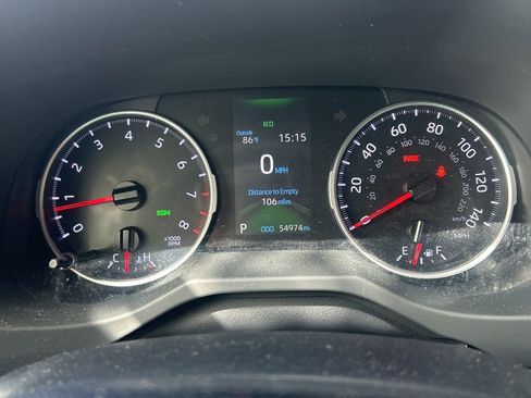 Used 2020 Toyota RAV4 XLE w/ Convenience Package FWD image 10