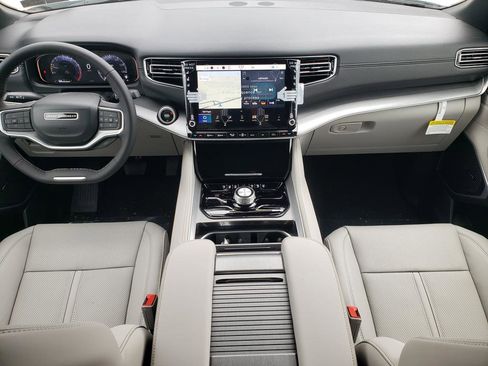 New 2026 Jeep Grand Wagoneer 4WD image 14