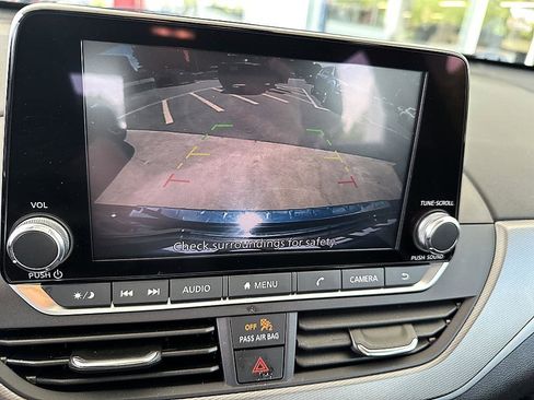 Certified 2023 Nissan Altima 2.5 SR FWD image 15