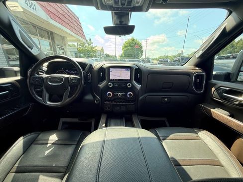 Used 2023 GMC Sierra 2500 Denali w/ Denali Ultimate Package AWD/4WD image 40