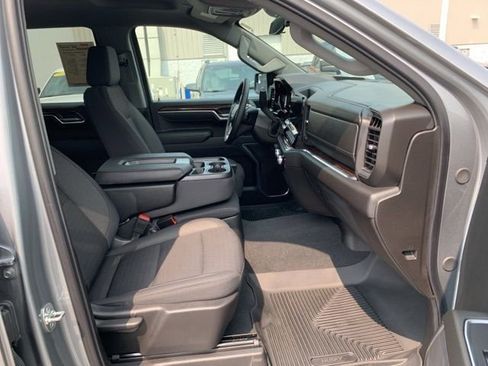 Used 2025 GMC Sierra 1500 Elevation image 29