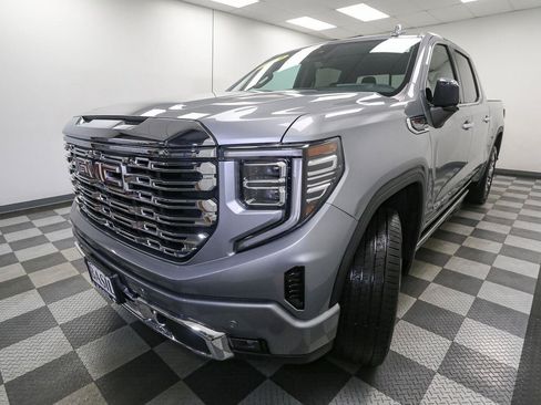 Used 2023 GMC Sierra 1500 Denali w/ Denali Reserve Package AWD/4WD image 4