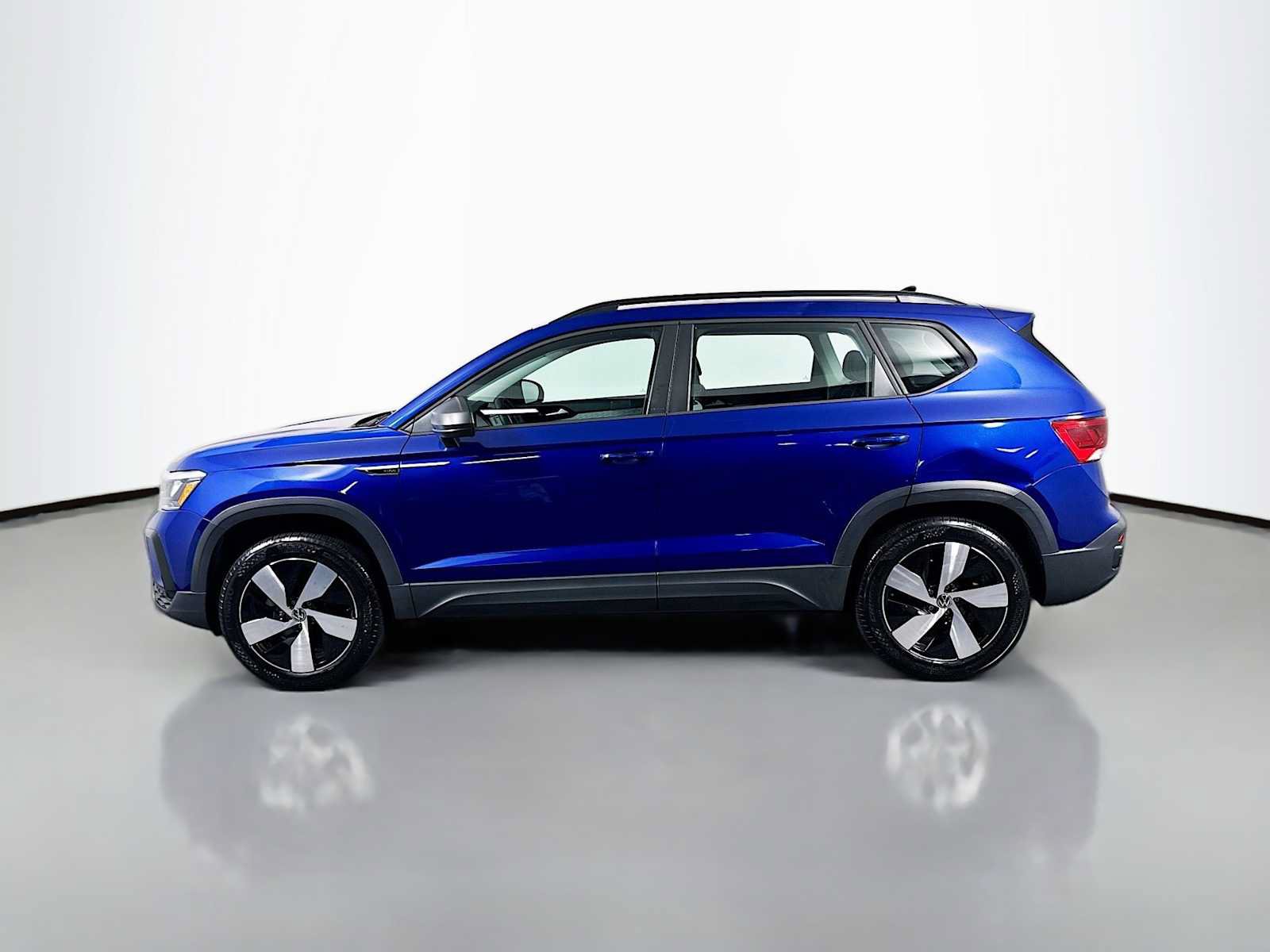 Used 2023 Volkswagen Taos S w/ Driver Assistance Package AWD/4WD image 3