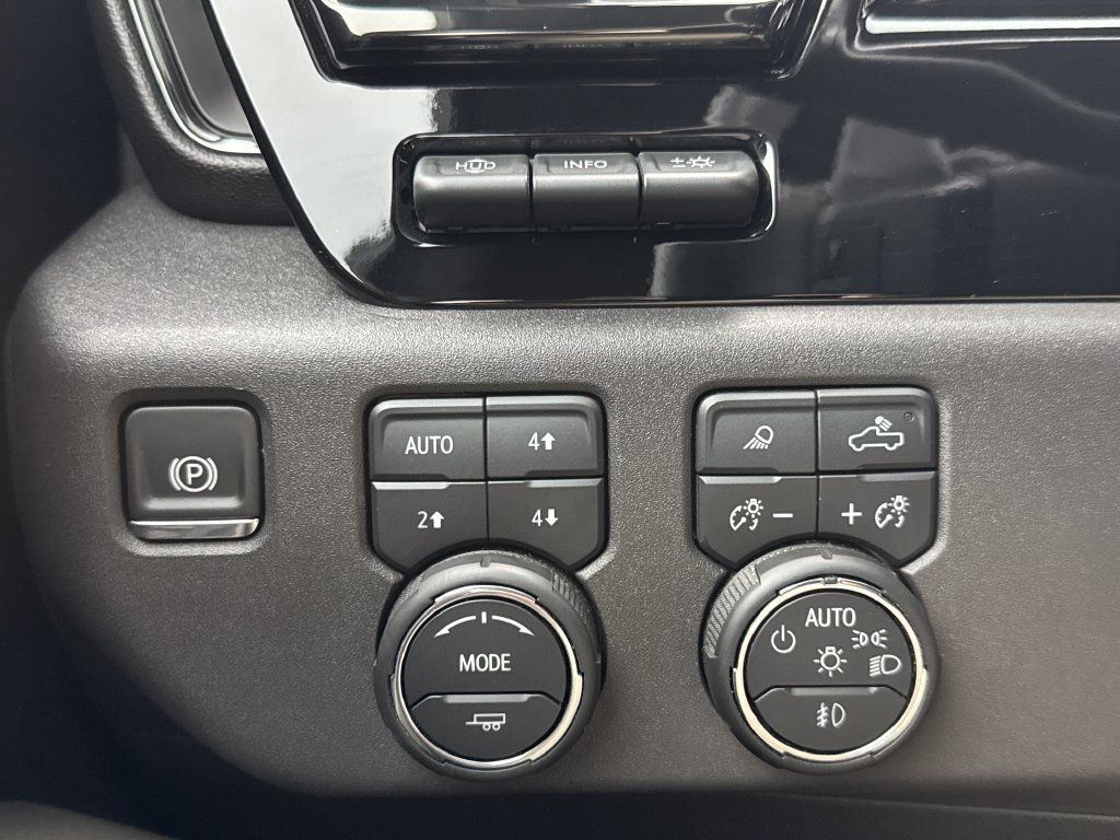 Used 2025 Chevrolet Silverado 1500 ZR2 w/ Technology Package AWD/4WD image 37