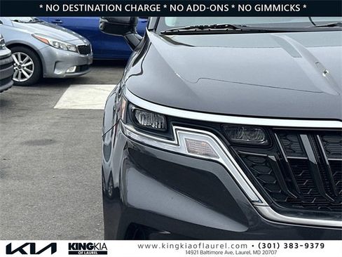 Used 2024 Kia Carnival LX image 28