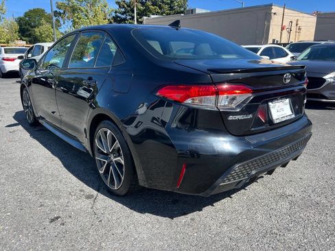 Used 2021 Toyota Corolla SE image 3