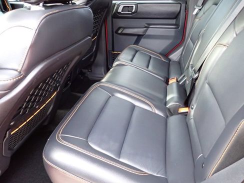 Certified 2024 Ford Bronco Badlands AWD/4WD image 9