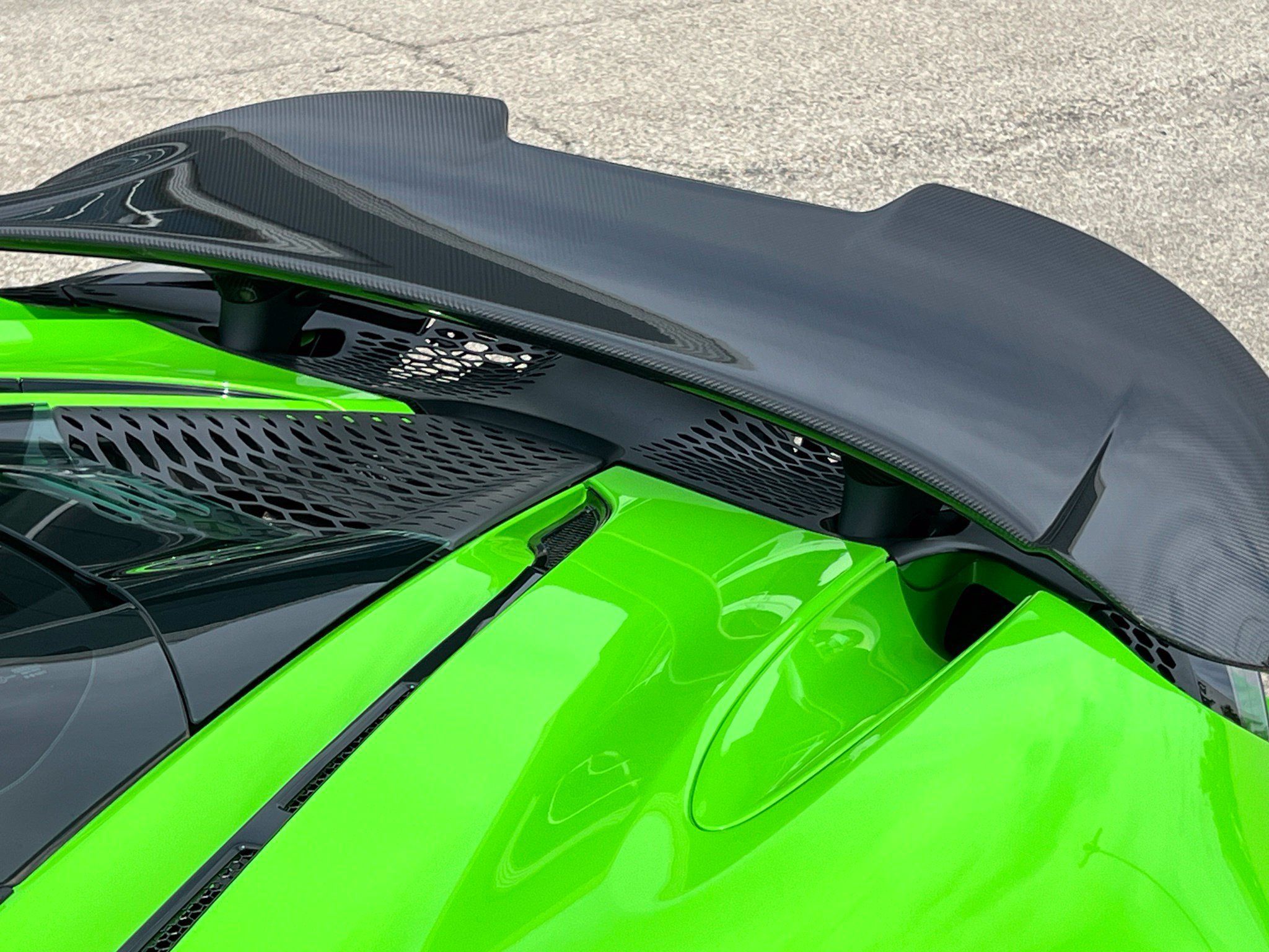 Used 2024 McLaren 750S RWD image 17